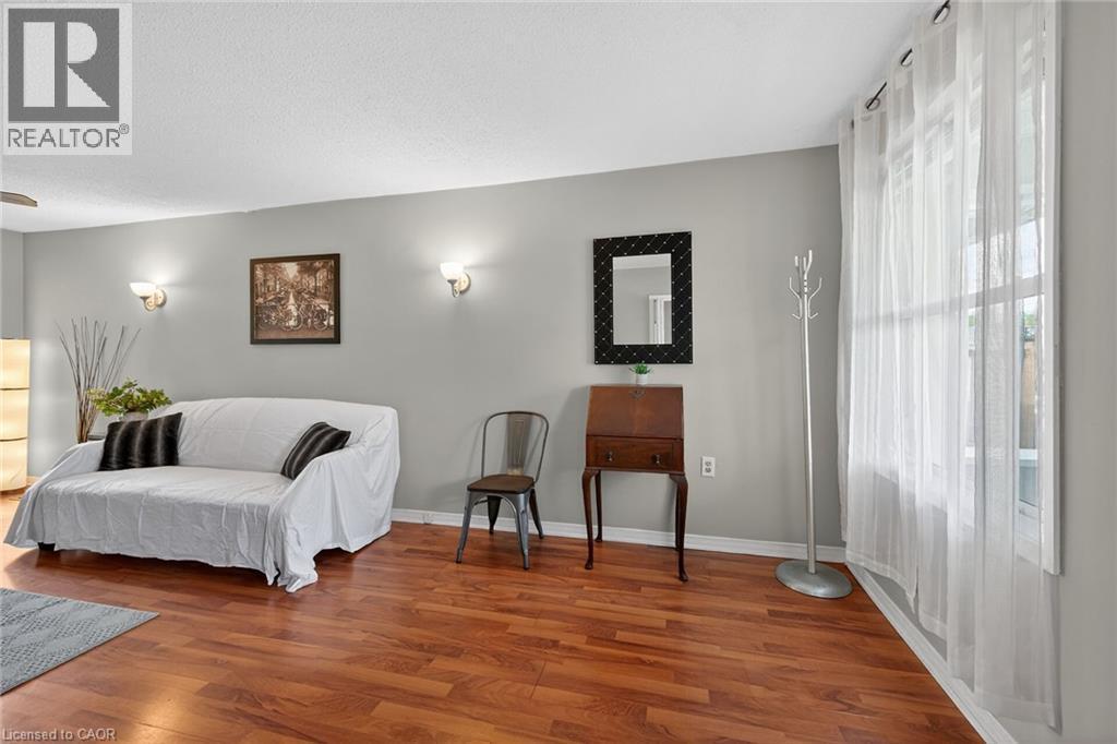 190 Campbell Avenue, Hamilton, ON - Indoor