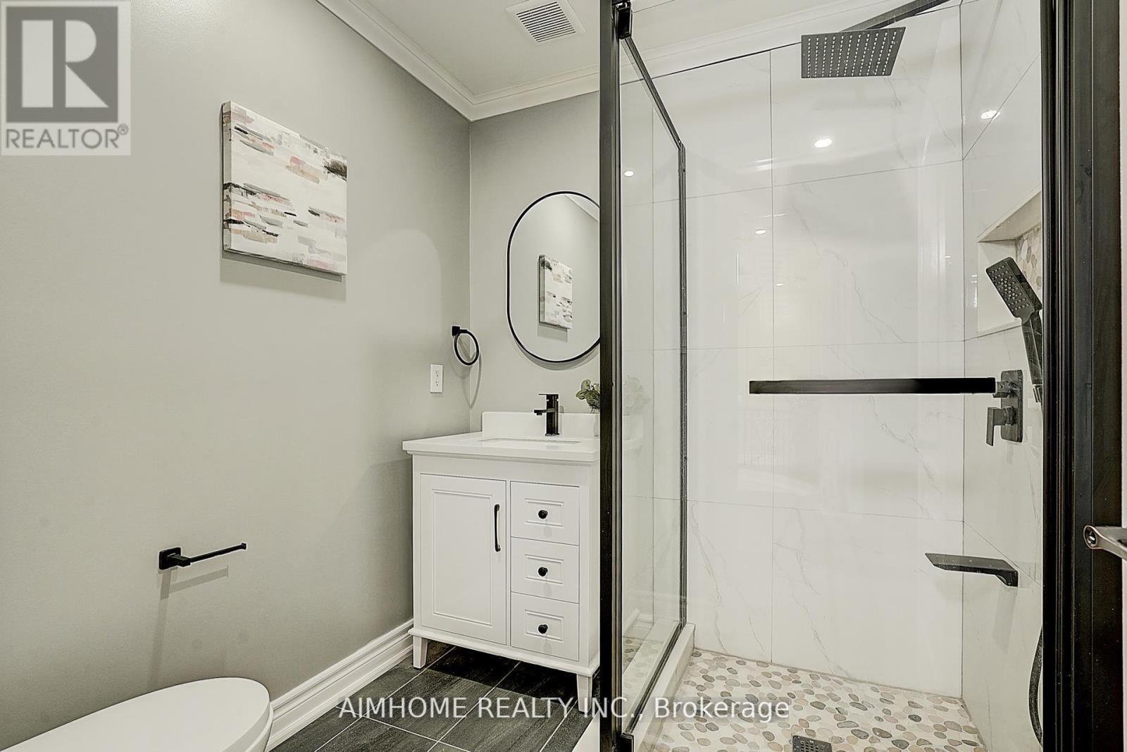 901 Eagle Ridge Drive, Oshawa, ON - Indoor Photo Showing Bathroom