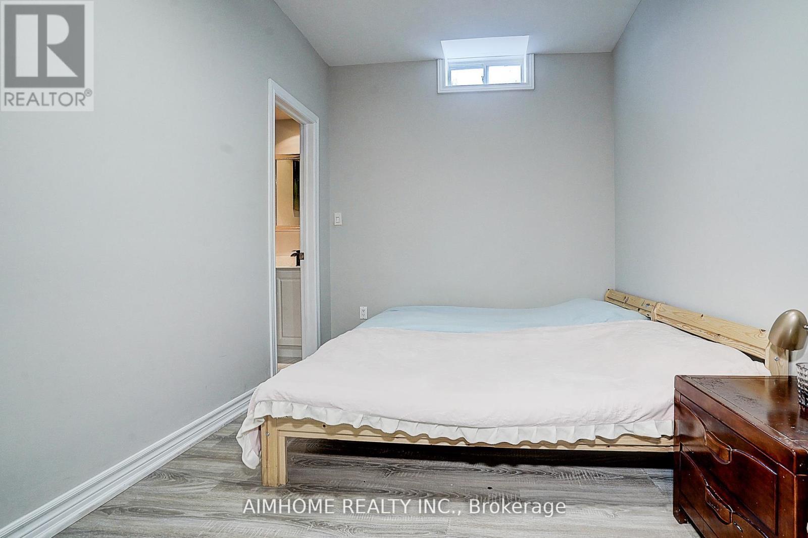 901 Eagle Ridge Drive, Oshawa, ON - Indoor Photo Showing Bedroom
