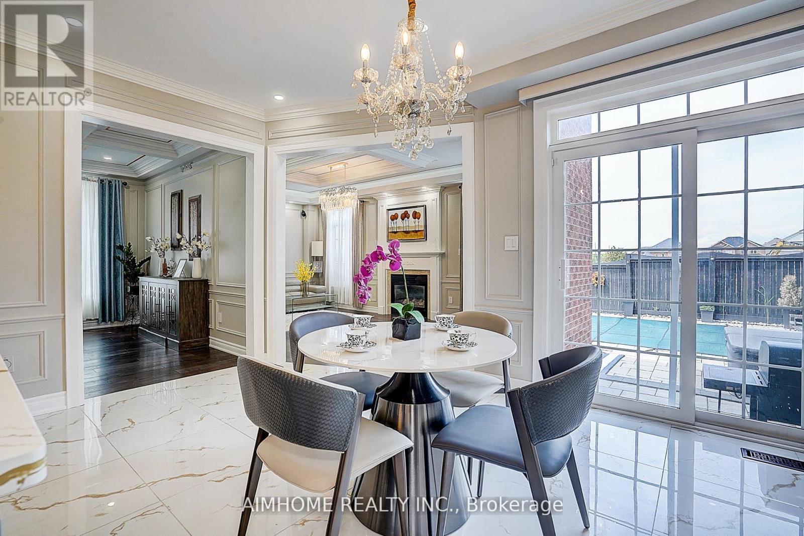 901 Eagle Ridge Drive, Oshawa, ON - Indoor Photo Showing Dining Room