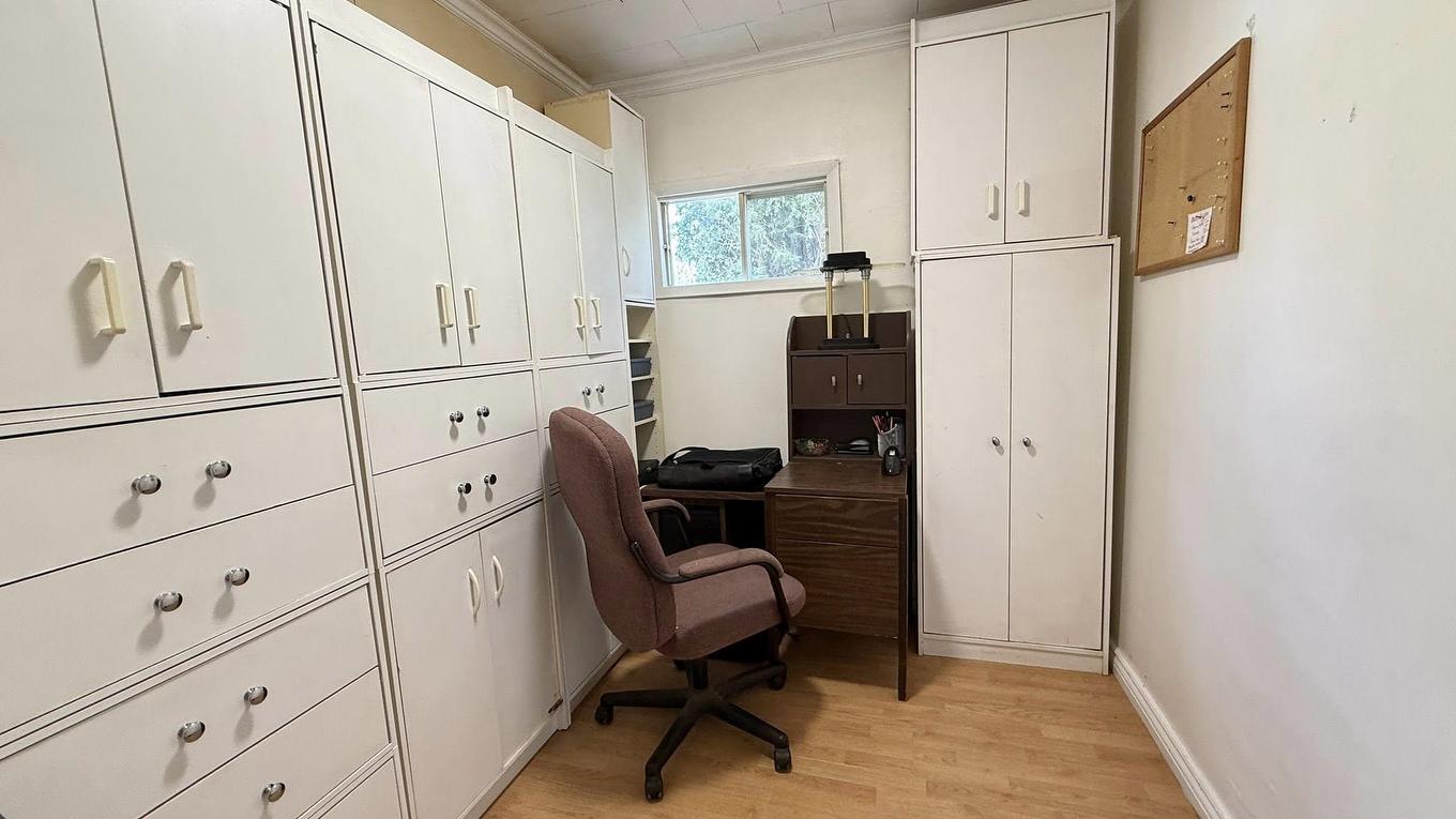 1637 Highway 595, Neebing, ON - Indoor Photo Showing Office