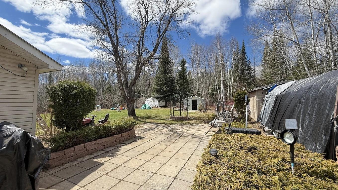 1637 Highway 595, Neebing, ON - Outdoor