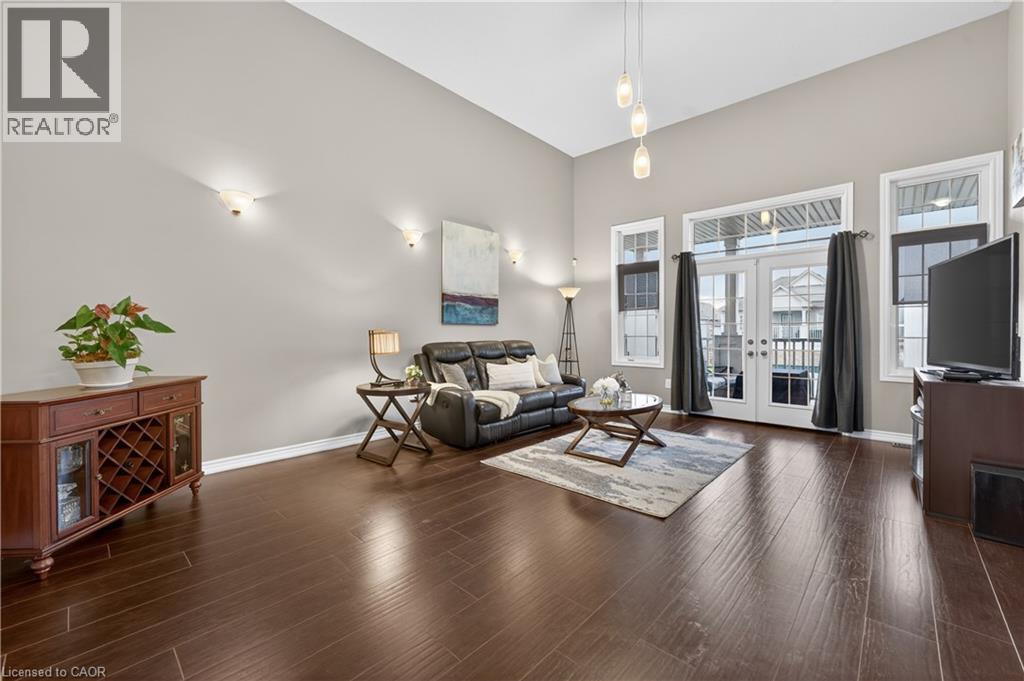 136 Whitwell Way, Binbrook, ON - Indoor Photo Showing Living Room