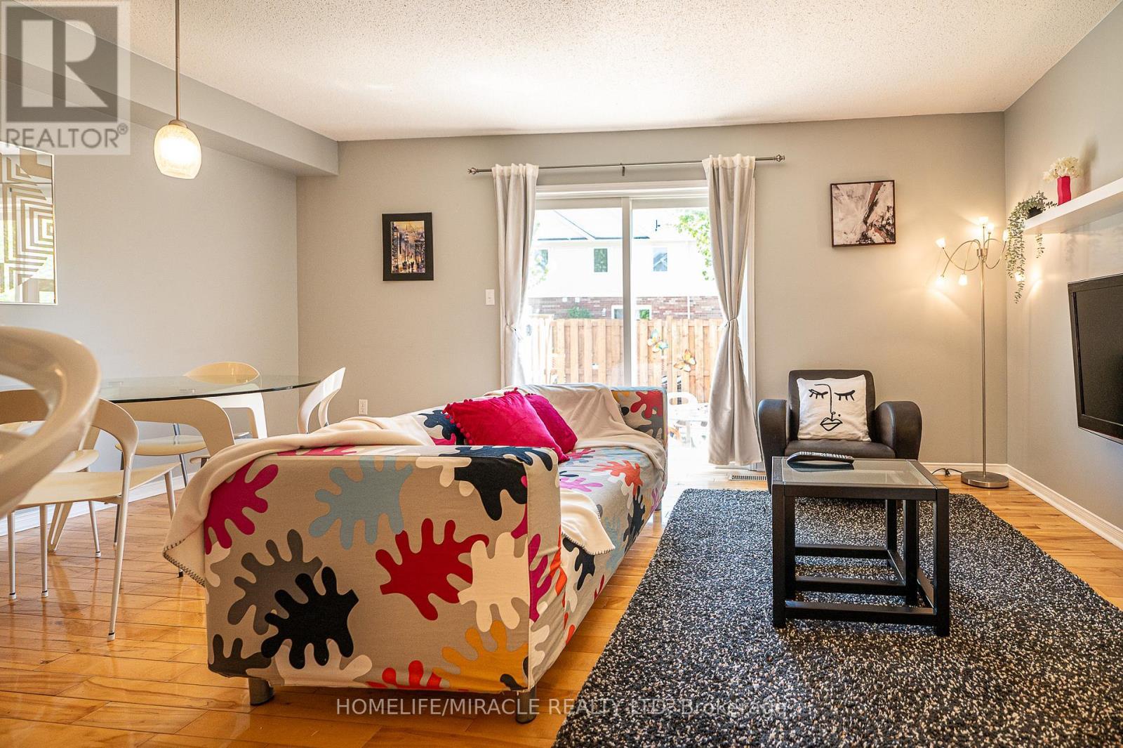 55 - 151 Clairfields Drive E, Guelph, ON
