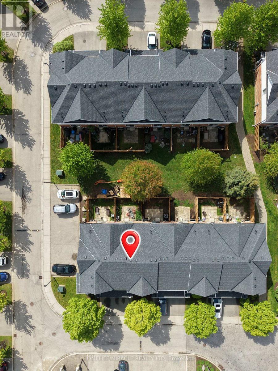 55 - 151 Clairfields Drive E, Guelph, ON