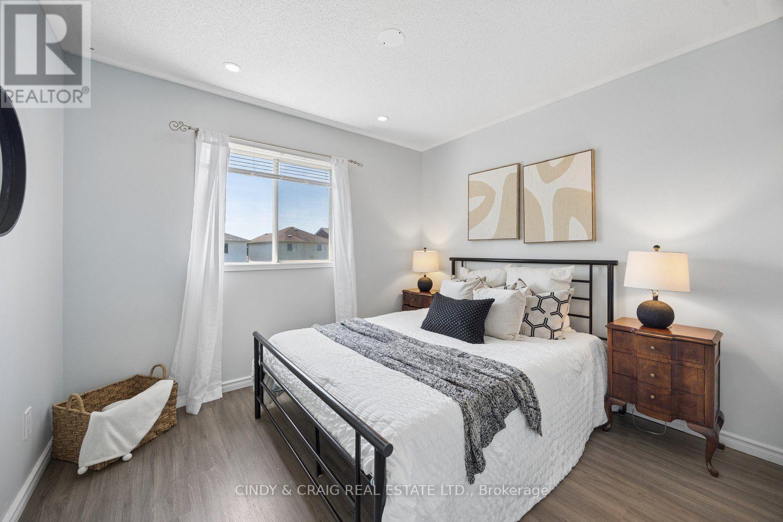 25 John Walter Crescent, Clarington, ON - Indoor Photo Showing Bedroom