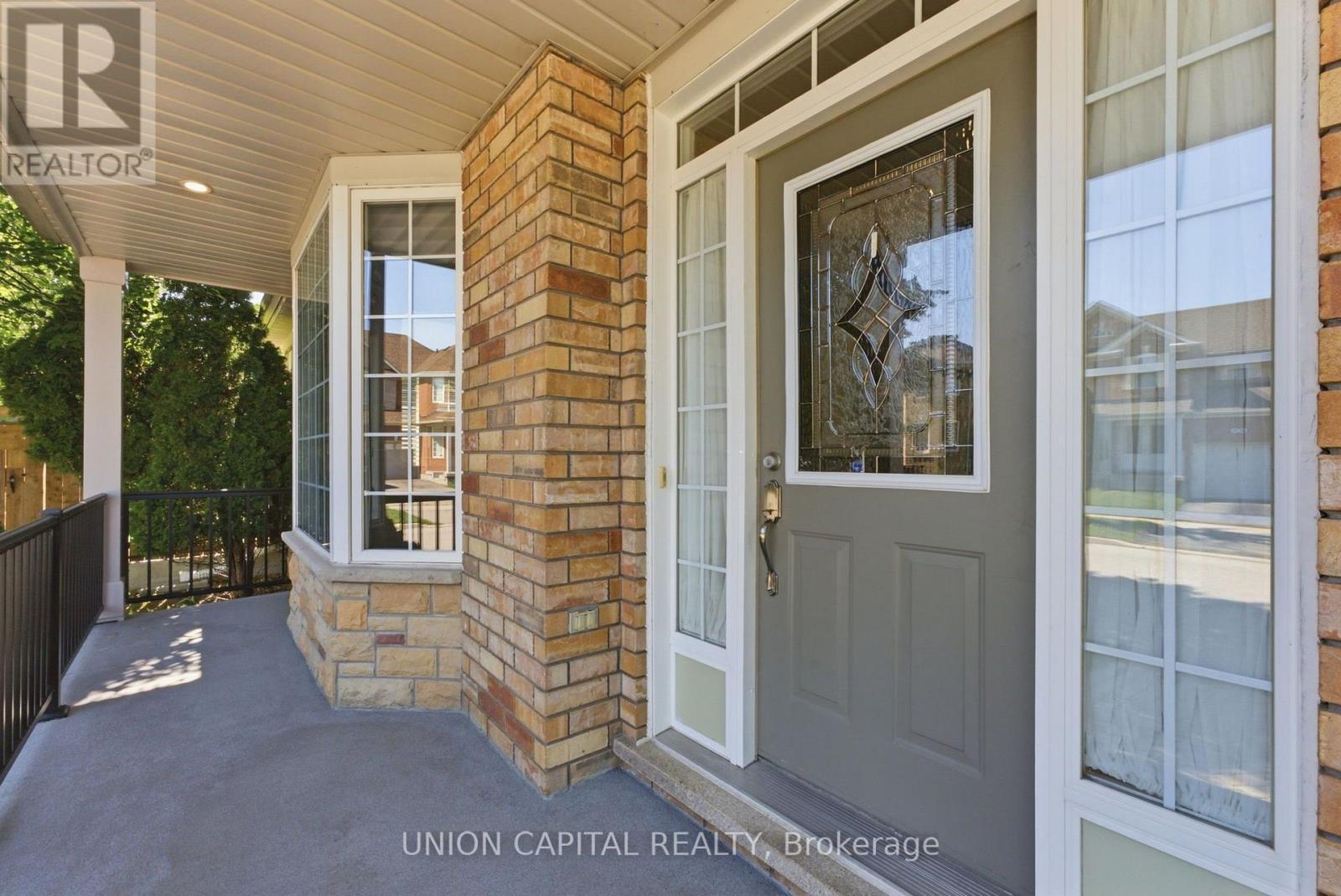 33 Eakin Mill Road, Markham, ON - Outdoor With Deck Patio Veranda With Exterior