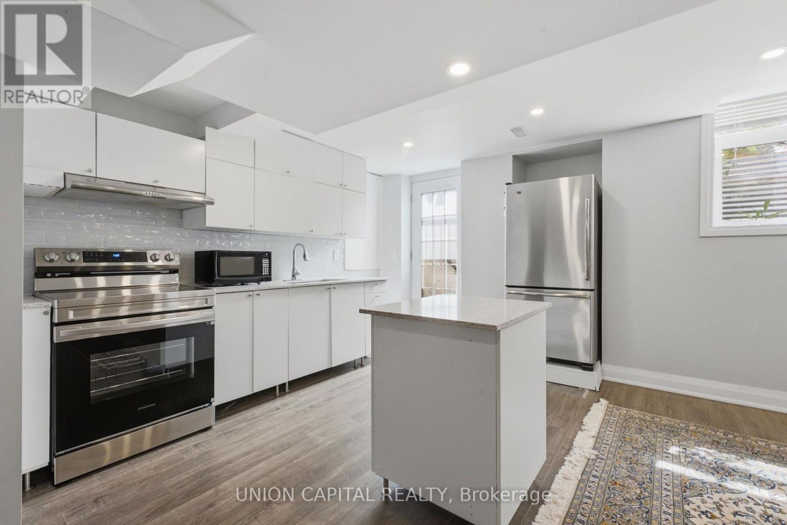 BASEMENT SUITE, KITCHEN (w/ Sep. Entrance) - 33 Eakin Mill Road, Markham, ON - Indoor Photo Showing Kitchen With Stainless Steel Kitchen
