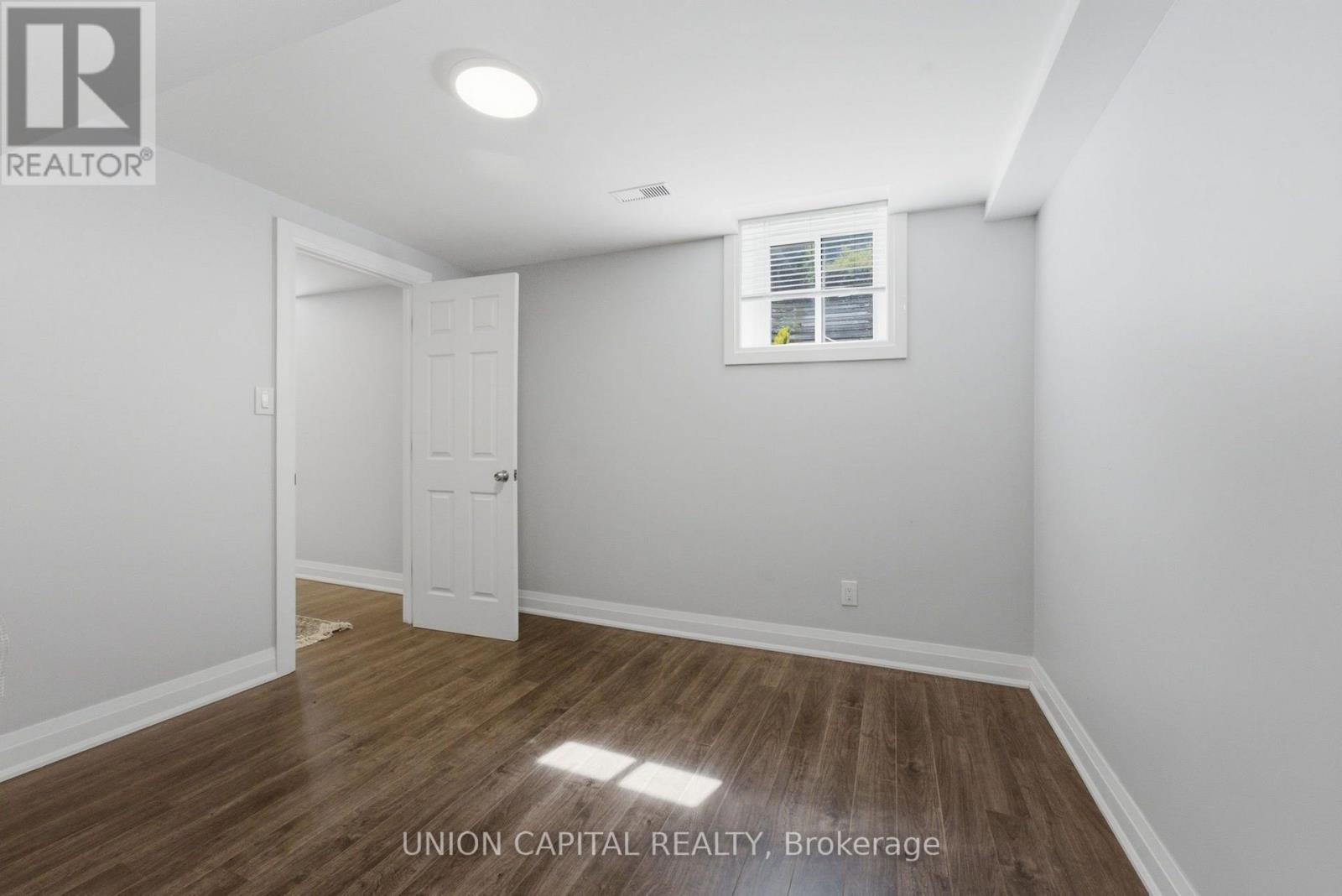 BASEMENT SUITE, BEDROOM #1 - 33 Eakin Mill Road, Markham, ON - Indoor Photo Showing Other Room