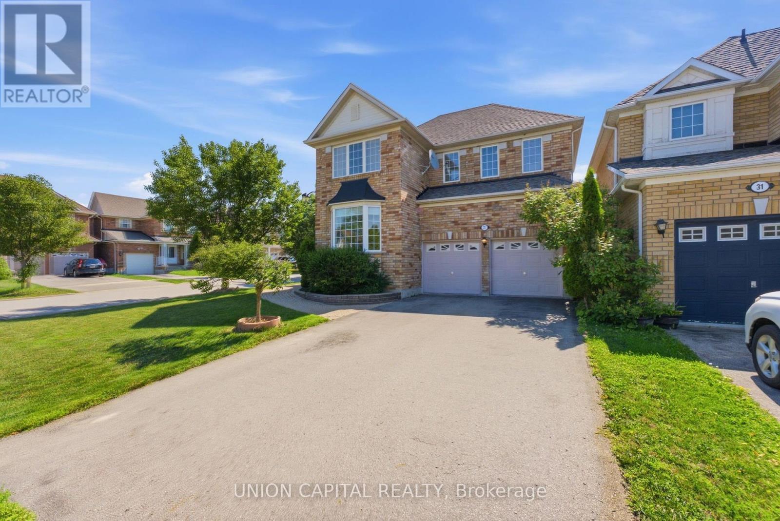 33 Eakin Mill Road, Markham, ON - Outdoor With Facade