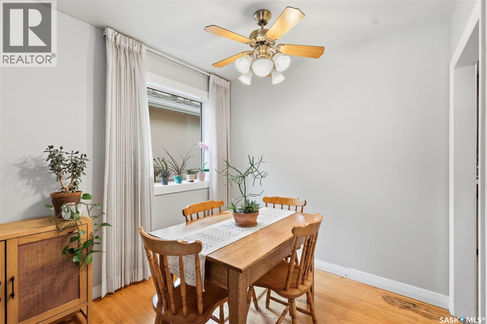 1023 2Nd Street E, Saskatoon, SK - Indoor Photo Showing Dining Room