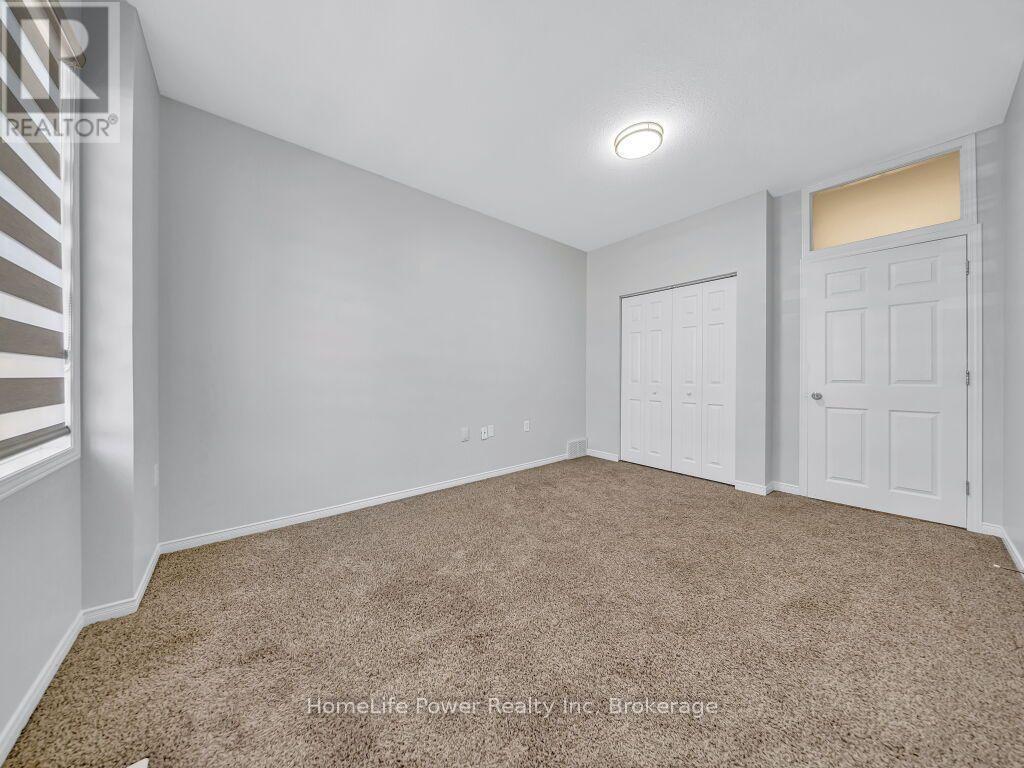 39 Reistview Street, Kitchener, ON - Indoor Photo Showing Other Room
