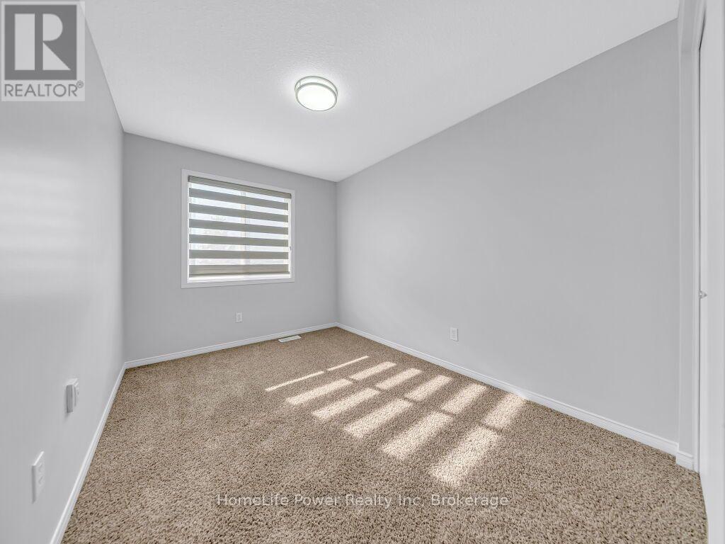 39 Reistview Street, Kitchener, ON - Indoor Photo Showing Other Room
