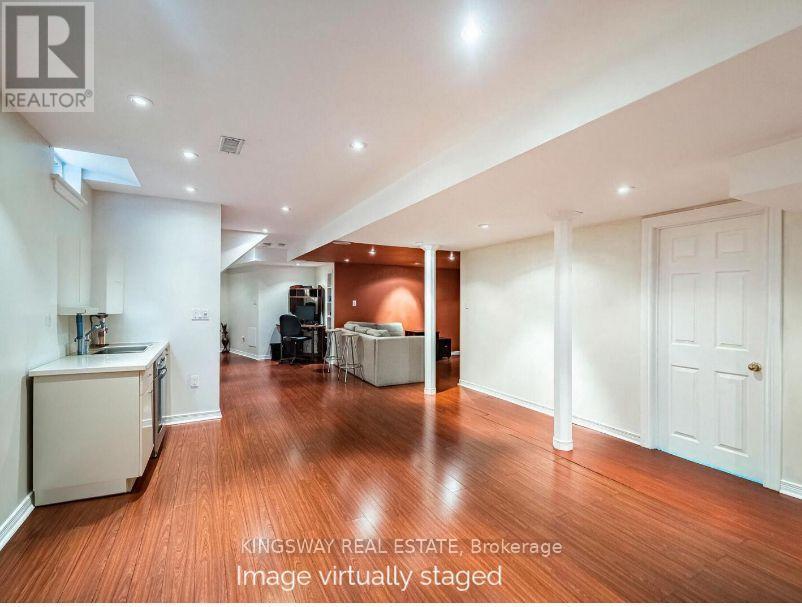 3598 Fountain Park Avenue, Mississauga, ON - Indoor