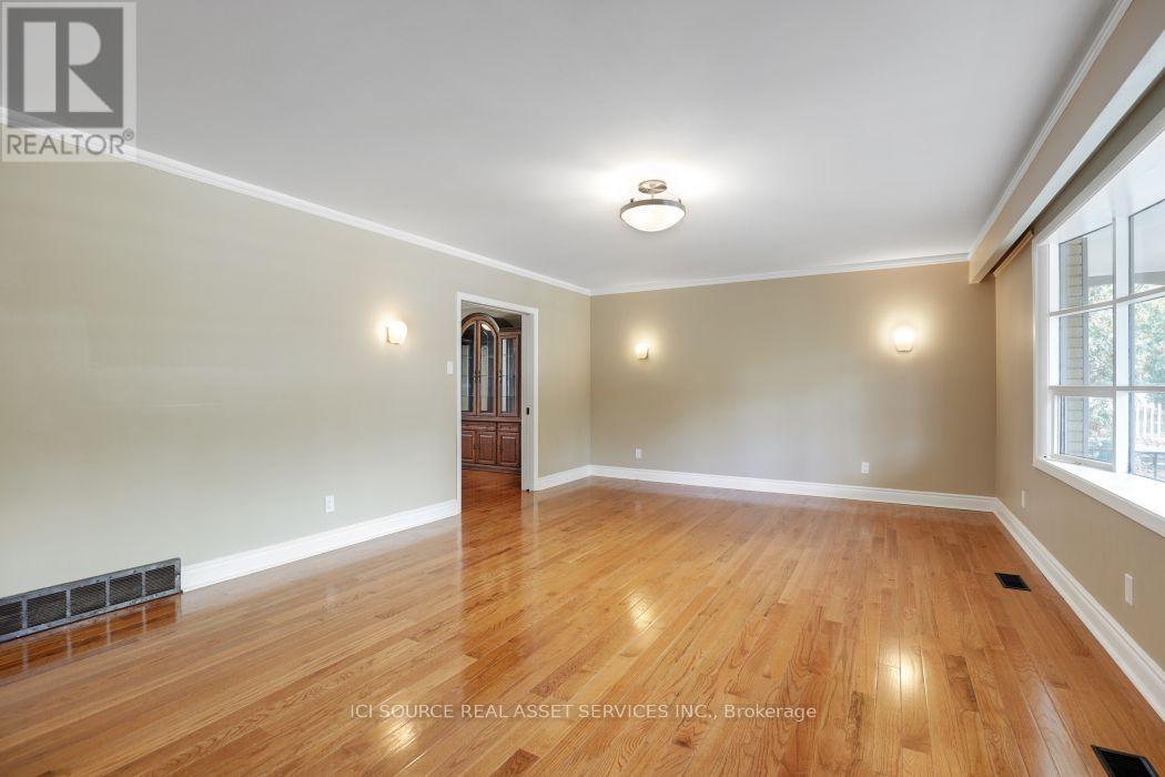 1371 Kilborn Avenue, Ottawa, ON - Indoor Photo Showing Other Room