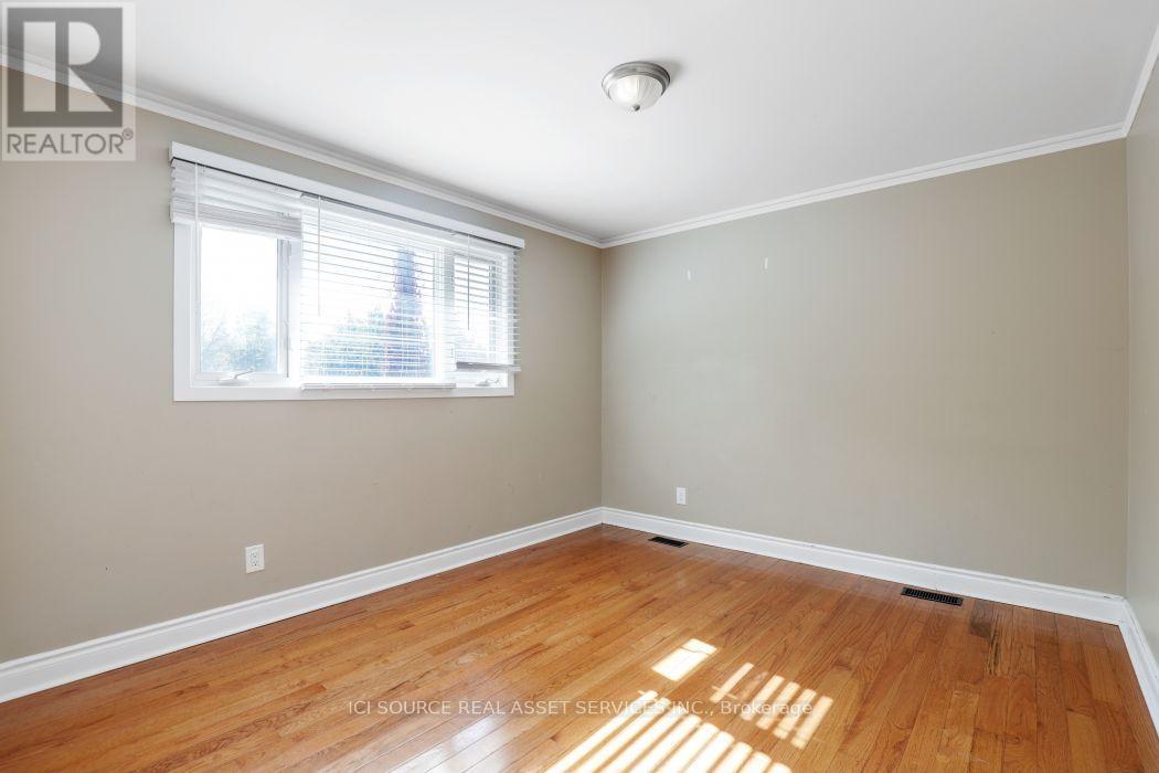 1371 Kilborn Avenue, Ottawa, ON - Indoor Photo Showing Other Room