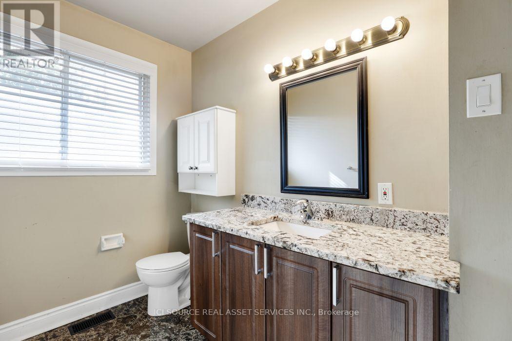 1371 Kilborn Avenue, Ottawa, ON - Indoor Photo Showing Bathroom