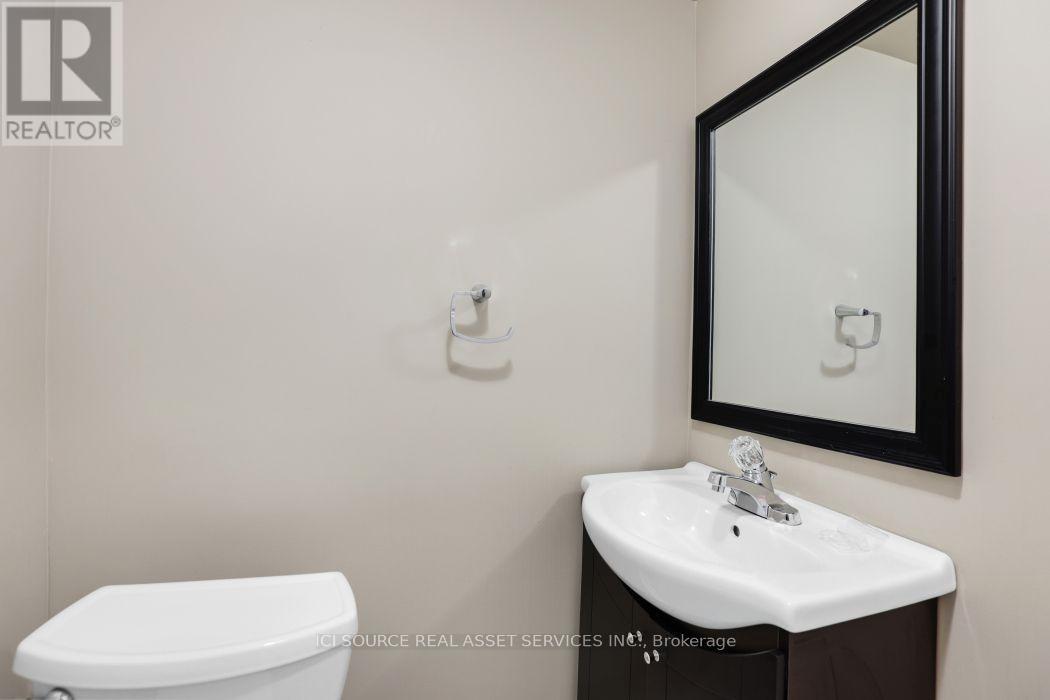 1371 Kilborn Avenue, Ottawa, ON - Indoor Photo Showing Bathroom