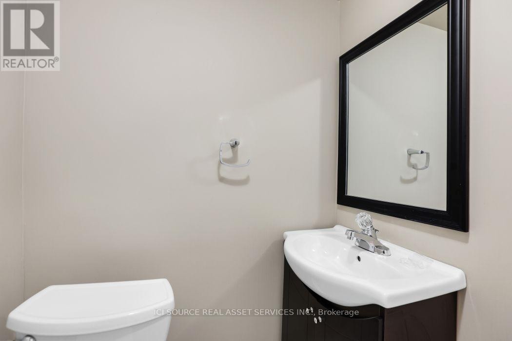 1371 Kilborn Avenue, Ottawa, ON - Indoor Photo Showing Bathroom