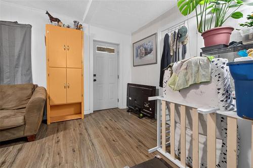 389 Harbison Avenue W, Winnipeg, MB - Indoor Photo Showing Other Room