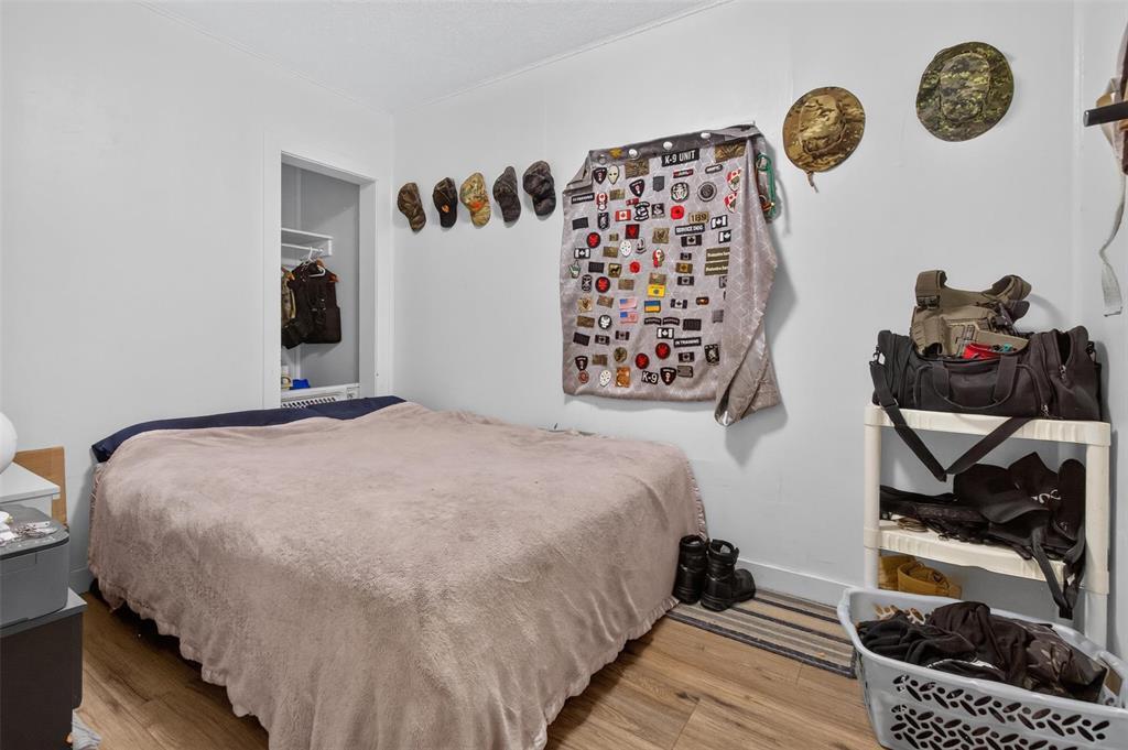 389 Harbison Avenue W, Winnipeg, MB - Indoor Photo Showing Bedroom
