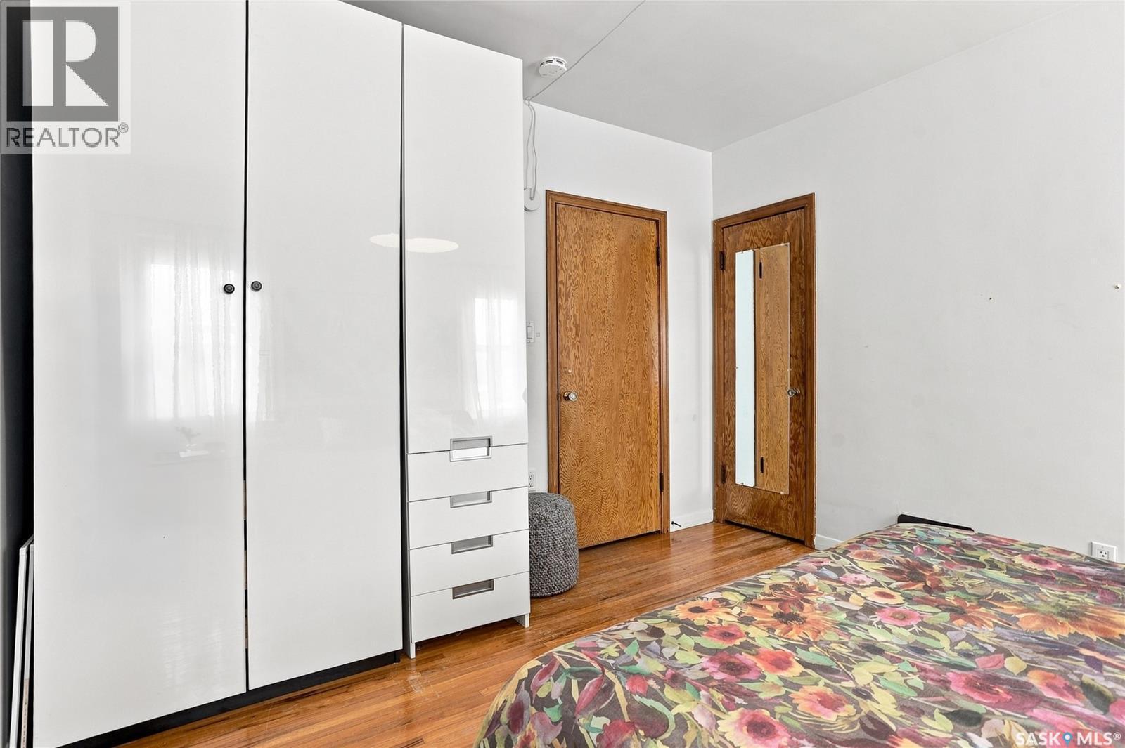 928 1St Street E, Saskatoon, SK - Indoor Photo Showing Bedroom