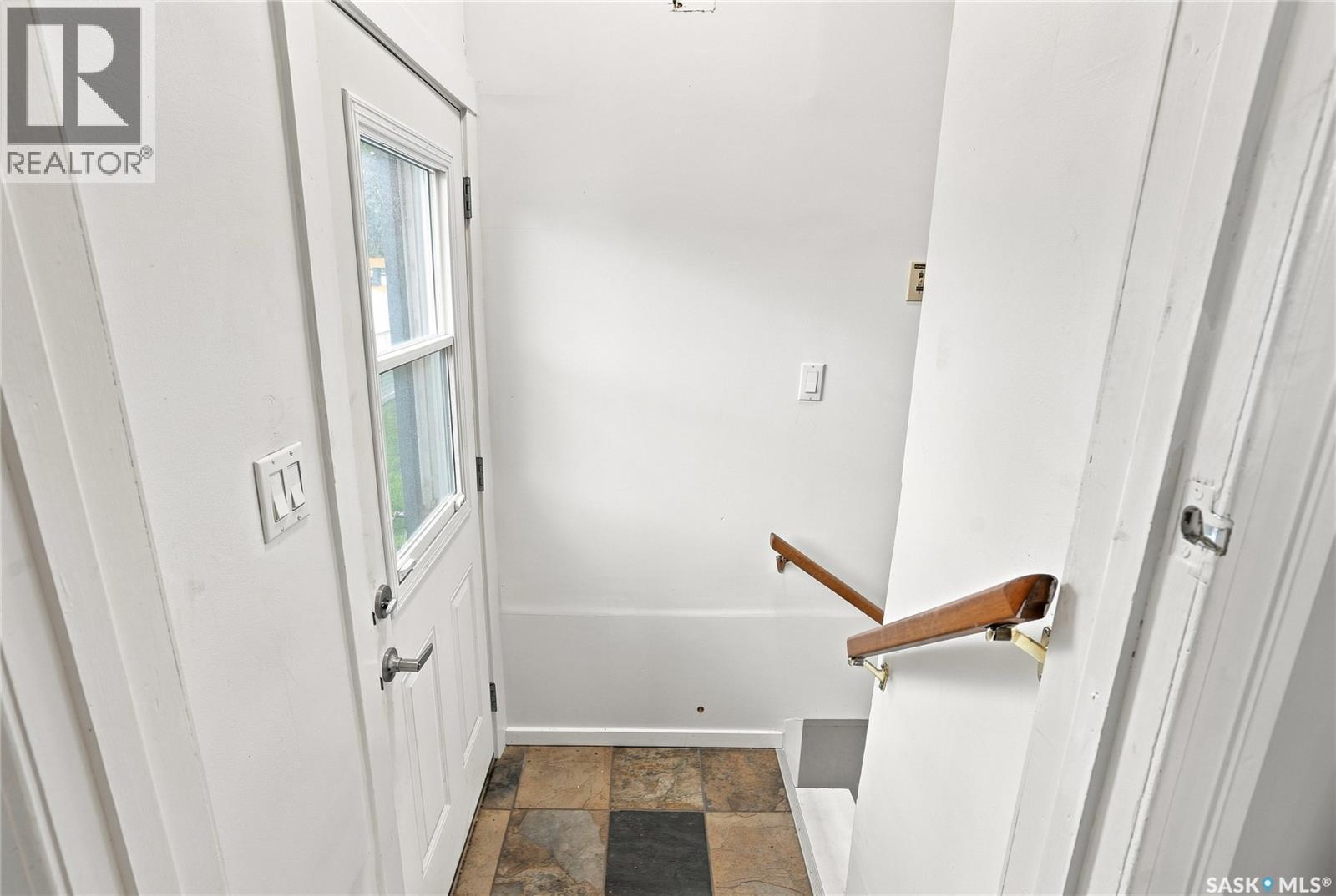 928 1St Street E, Saskatoon, SK - Indoor Photo Showing Other Room