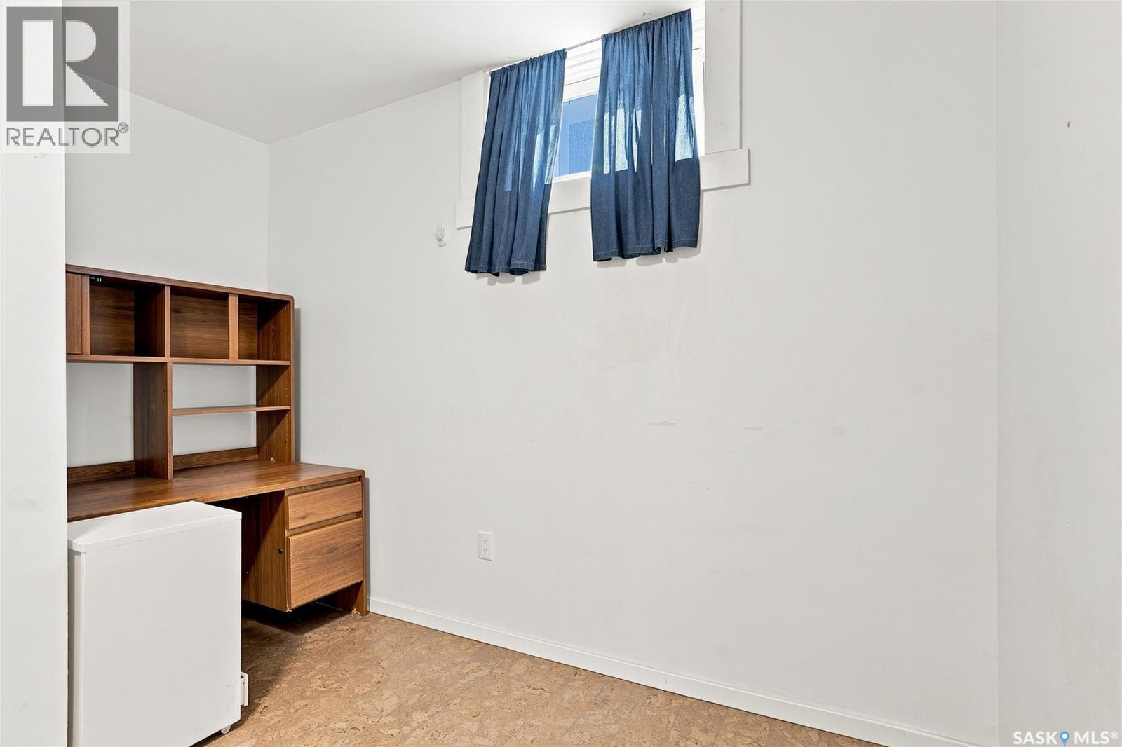 928 1St Street E, Saskatoon, SK - Indoor Photo Showing Other Room