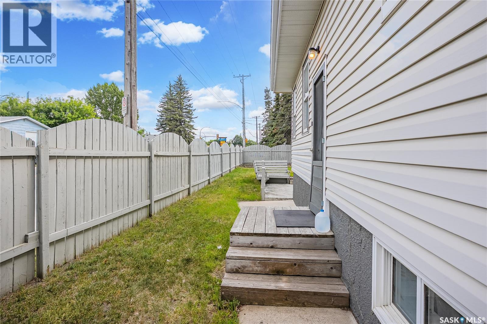 928 1St Street E, Saskatoon, SK - Outdoor