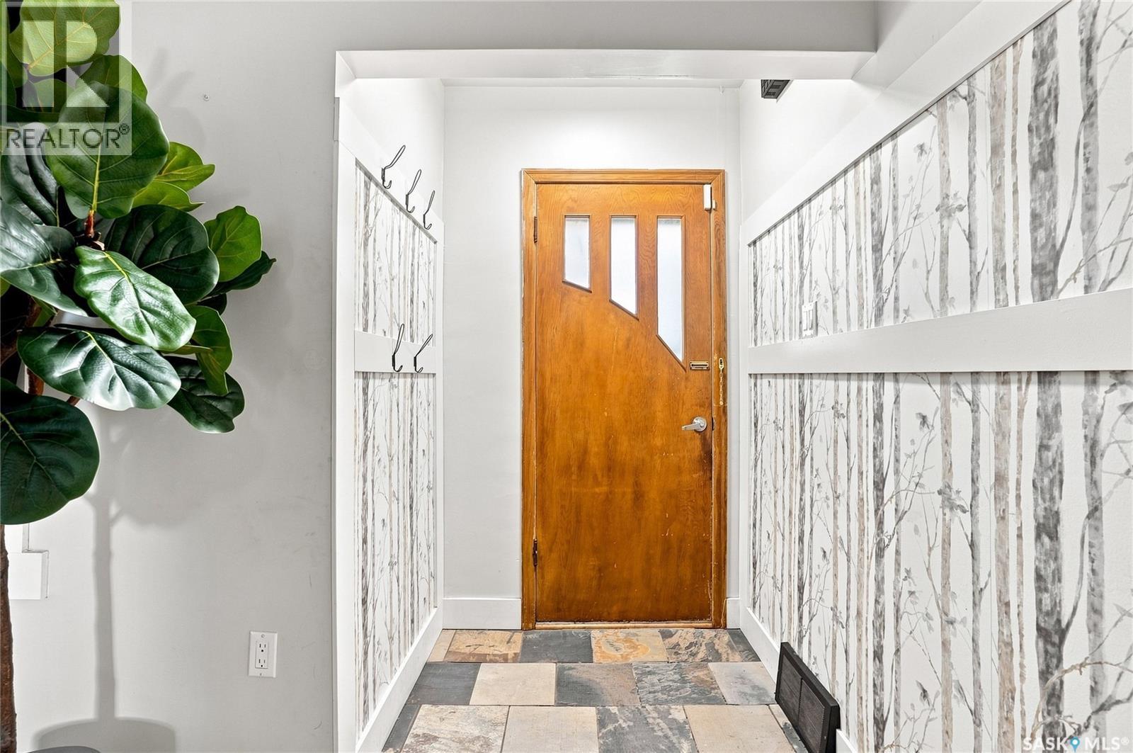928 1St Street E, Saskatoon, SK - Indoor Photo Showing Other Room