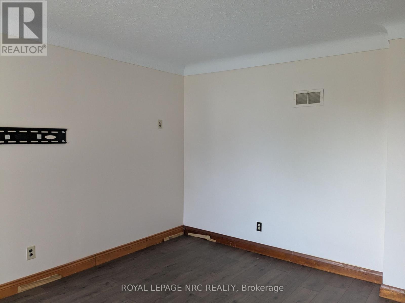 Living Room to Front Door - Upper - 187 Neff Street, Port Colborne (Main Street), ON - Indoor Photo Showing Other Room