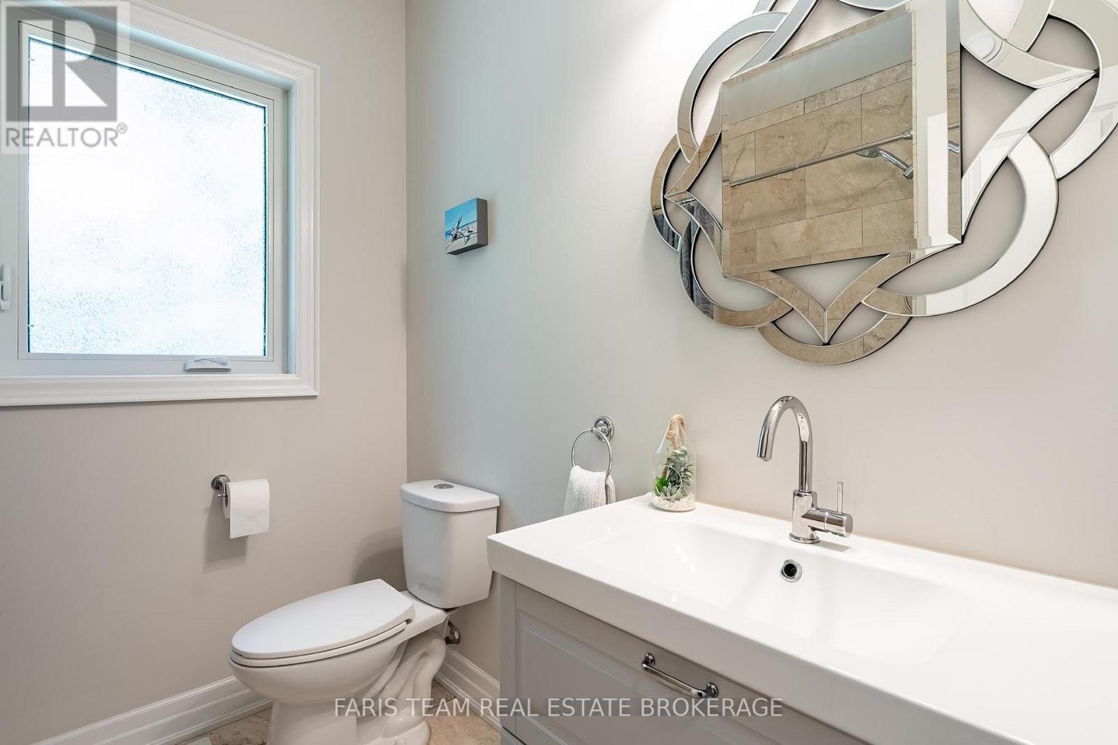 41 Tall Pines Drive, Tiny, ON - Indoor Photo Showing Bathroom