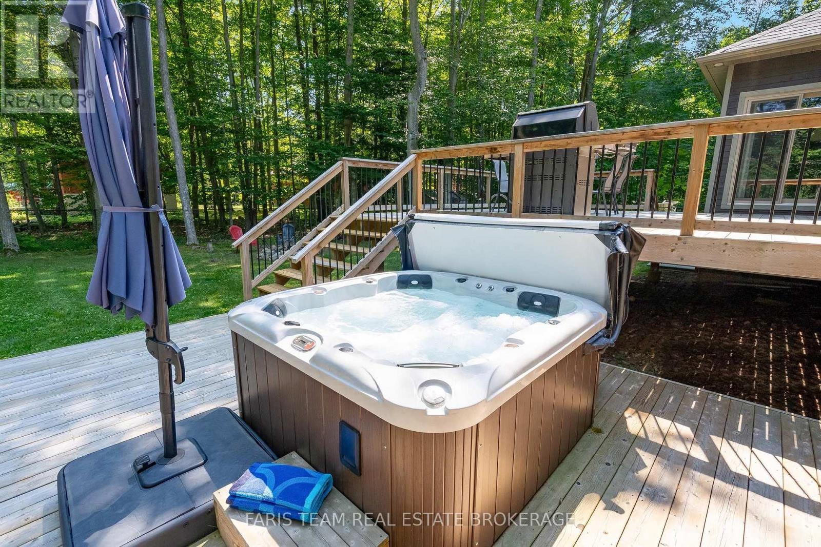 41 Tall Pines Drive, Tiny, ON - Outdoor With Deck Patio Veranda With Exterior