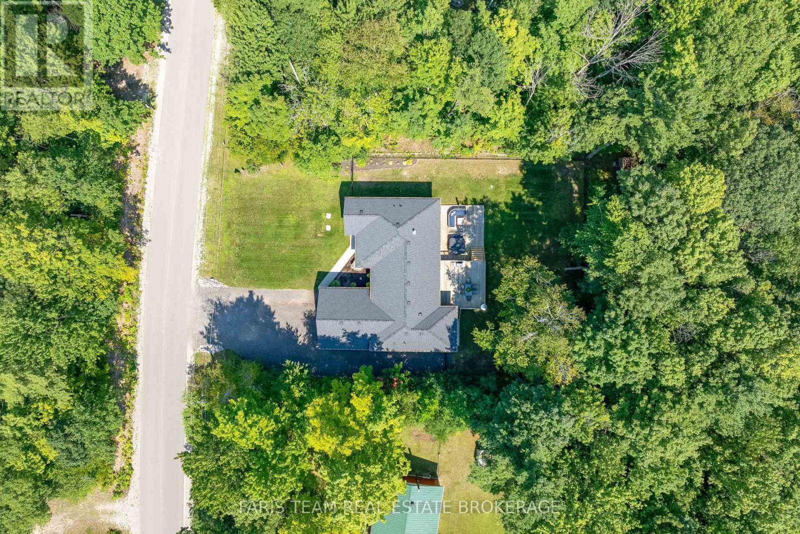 41 Tall Pines Drive, Tiny, ON - Outdoor