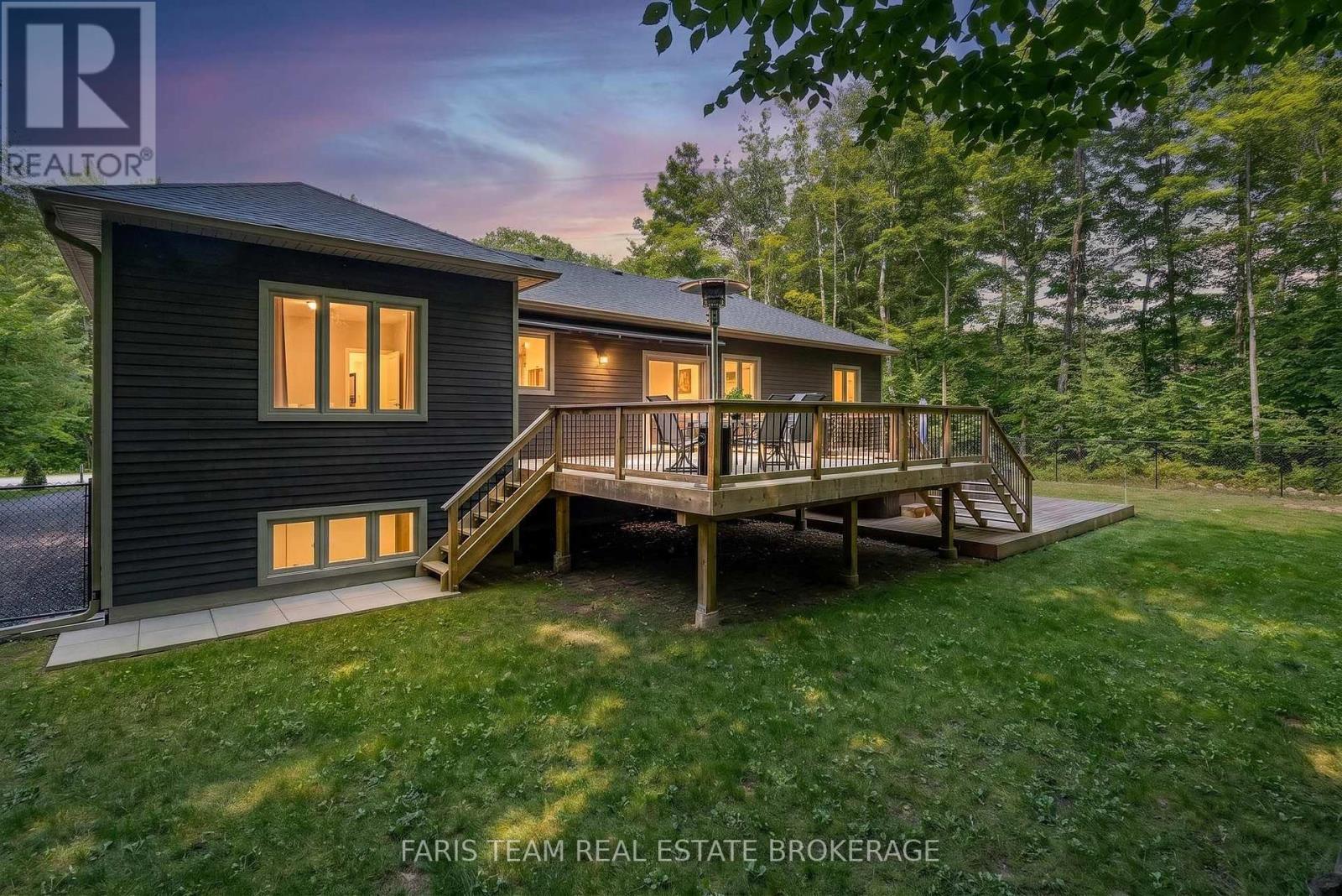 41 Tall Pines Drive, Tiny, ON - Outdoor With Deck Patio Veranda