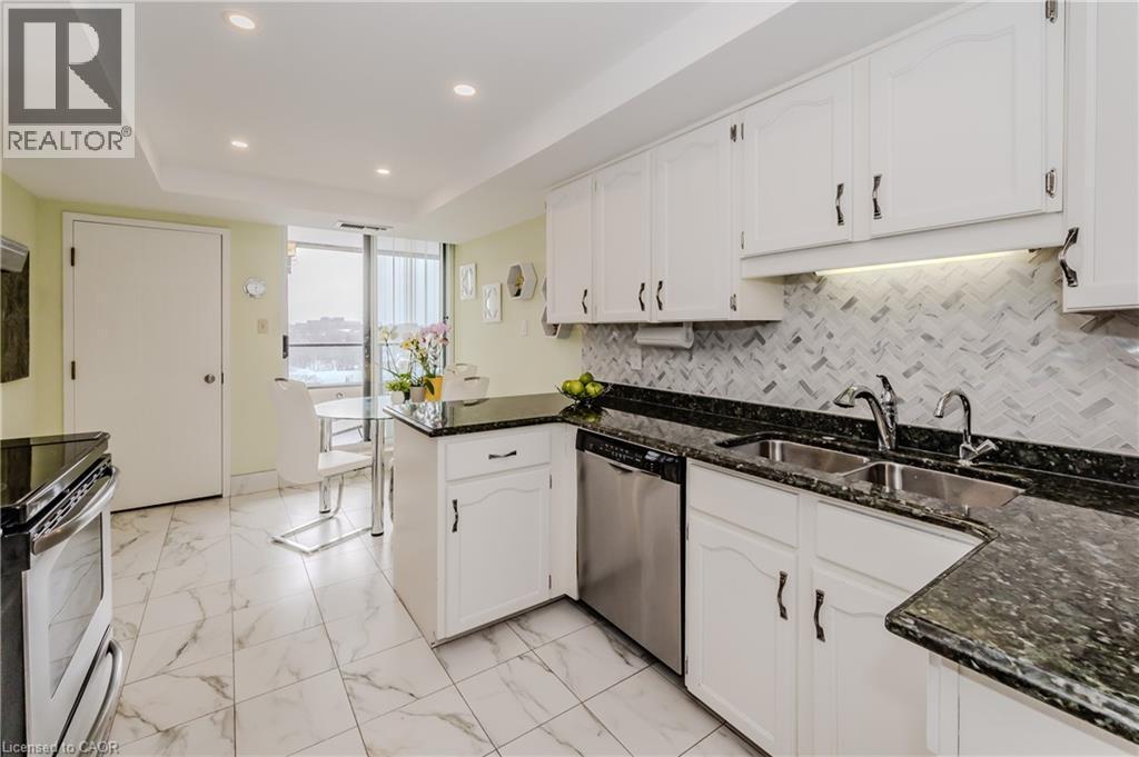 6 Willow Street Unit# 802, Waterloo, ON - Indoor Photo Showing Kitchen With Double Sink