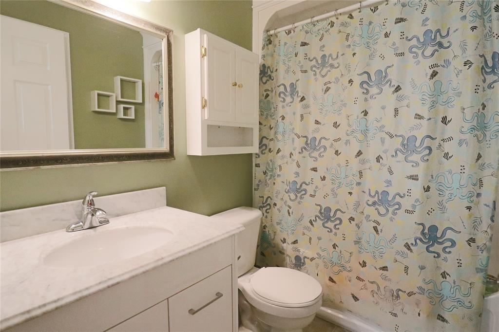 2 Kilmory Place, St. John'S, NL - Indoor Photo Showing Bathroom