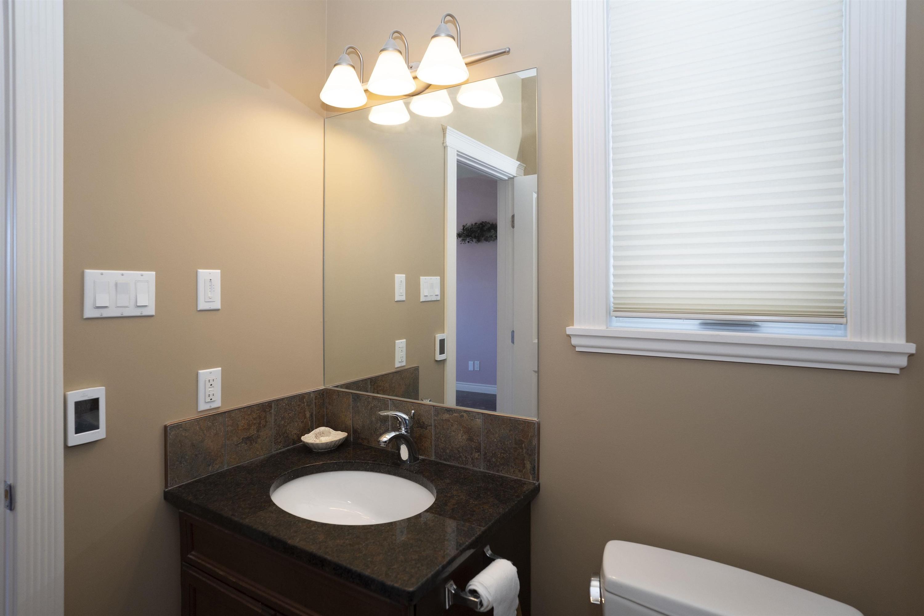 706 Weiler Boulevard, Thunder Bay, ON - Indoor Photo Showing Bathroom