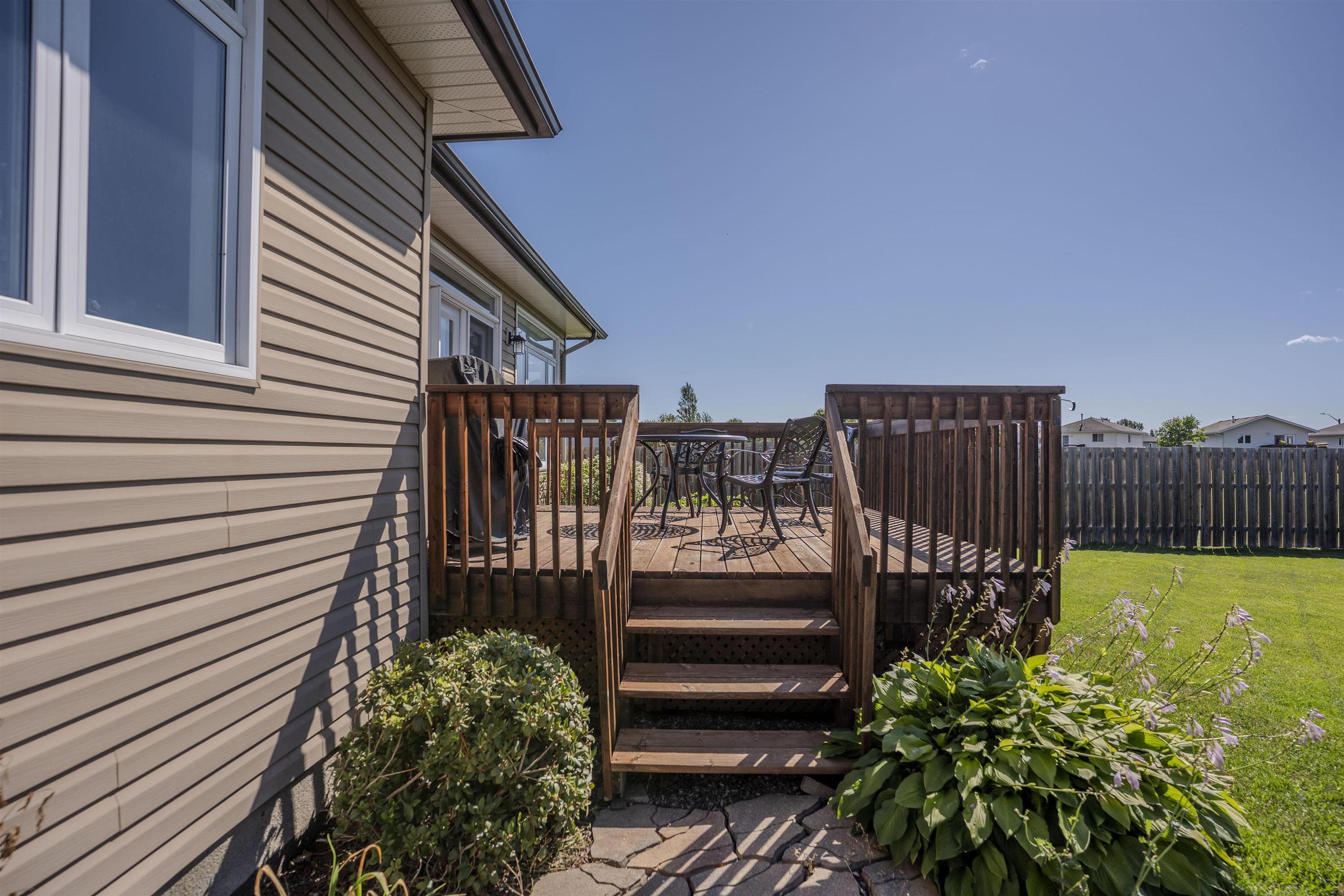 706 Weiler Boulevard, Thunder Bay, ON - Outdoor With Exterior