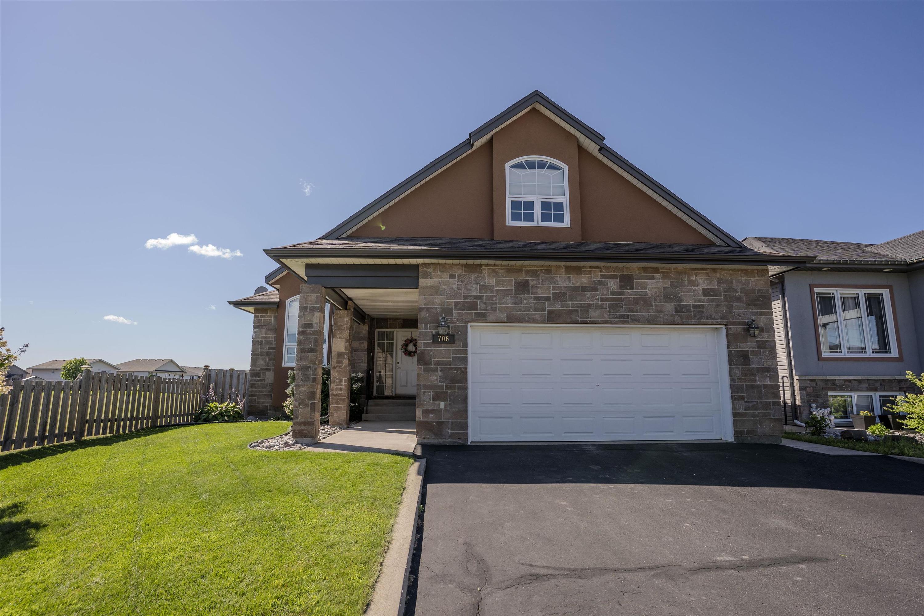 706 Weiler Boulevard, Thunder Bay, ON - Outdoor
