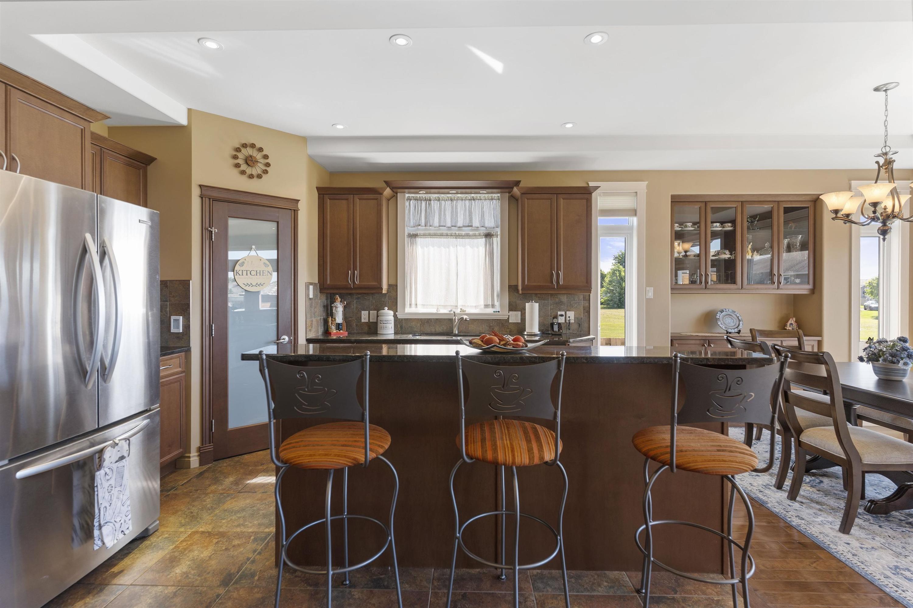 706 Weiler Boulevard, Thunder Bay, ON - Indoor Photo Showing Kitchen