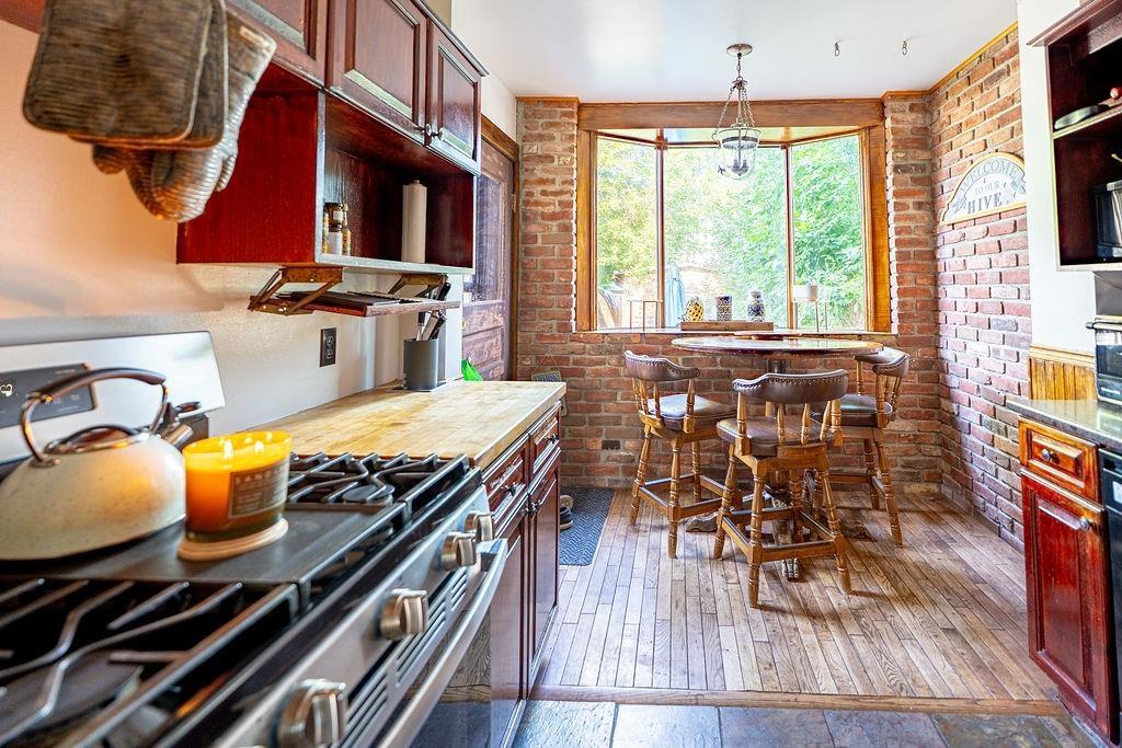 637 Catherine St., Thunder Bay, ON - Indoor Photo Showing Kitchen