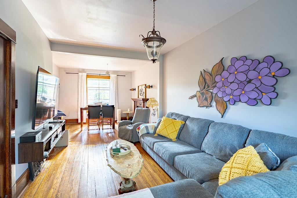 637 Catherine St., Thunder Bay, ON - Indoor Photo Showing Living Room