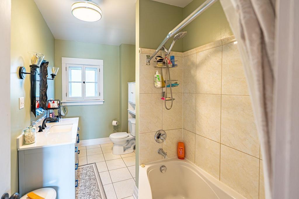 637 Catherine St., Thunder Bay, ON - Indoor Photo Showing Bathroom