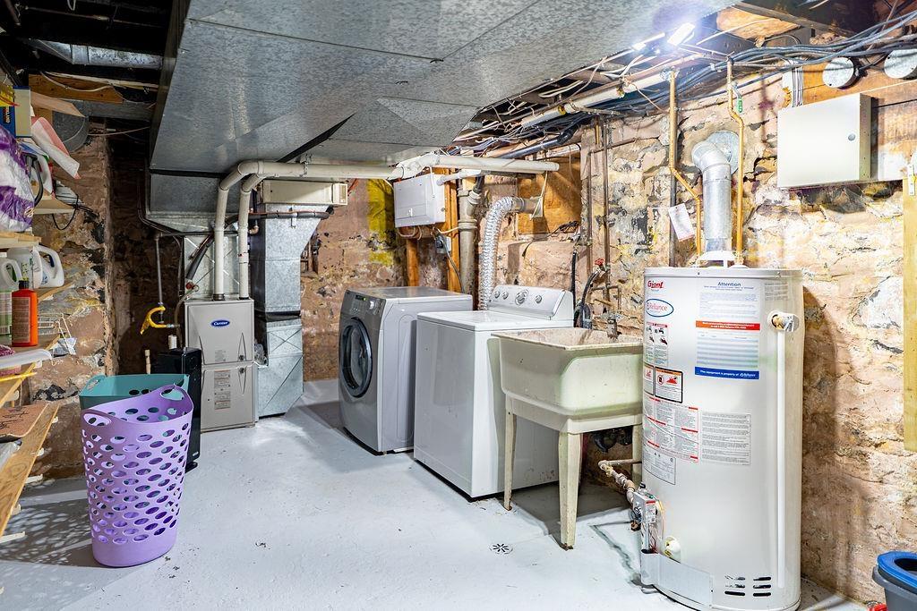 637 Catherine St., Thunder Bay, ON - Indoor Photo Showing Laundry Room