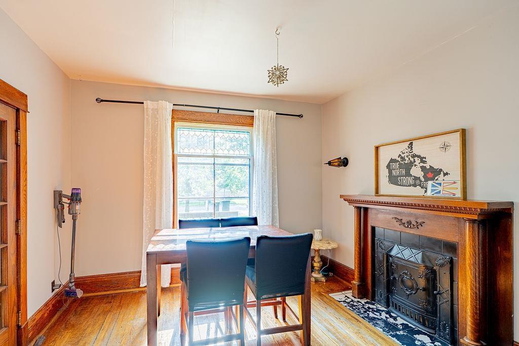 637 Catherine St., Thunder Bay, ON - Indoor With Fireplace