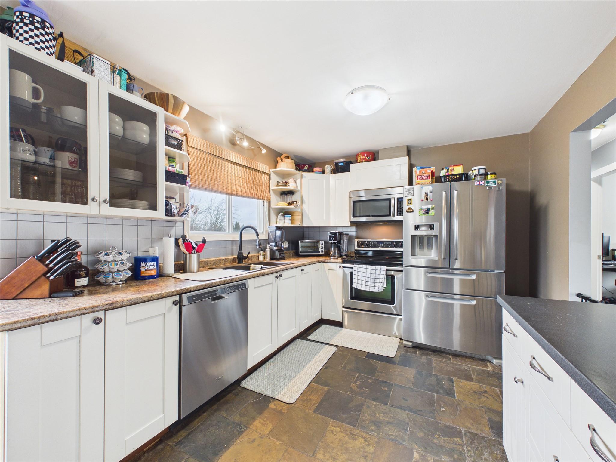 2320 5Th Street, Cranbrook, BC - Indoor Photo Showing Kitchen With Stainless Steel Kitchen With Double Sink