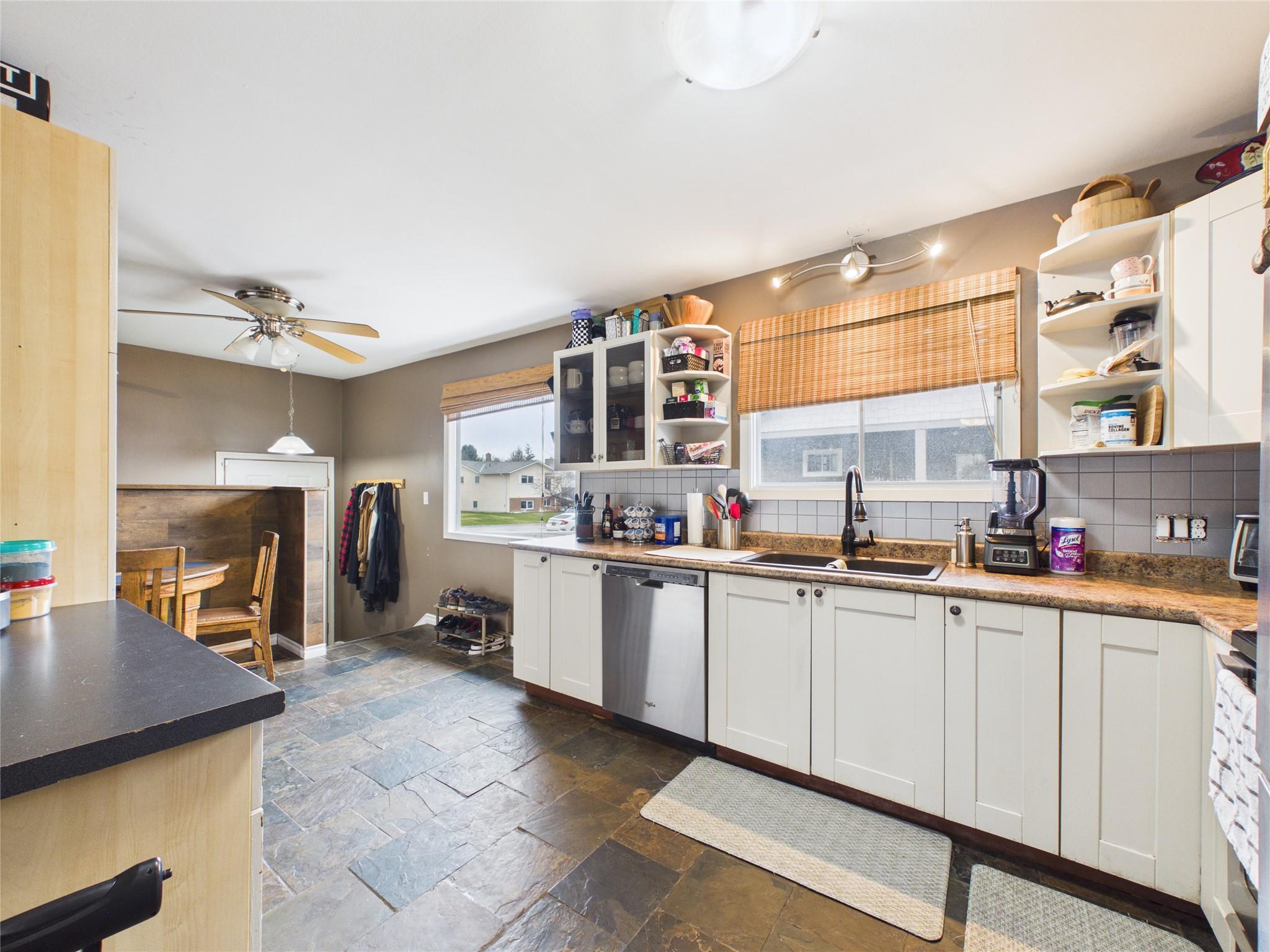2320 5Th Street, Cranbrook, BC - Indoor Photo Showing Kitchen With Double Sink