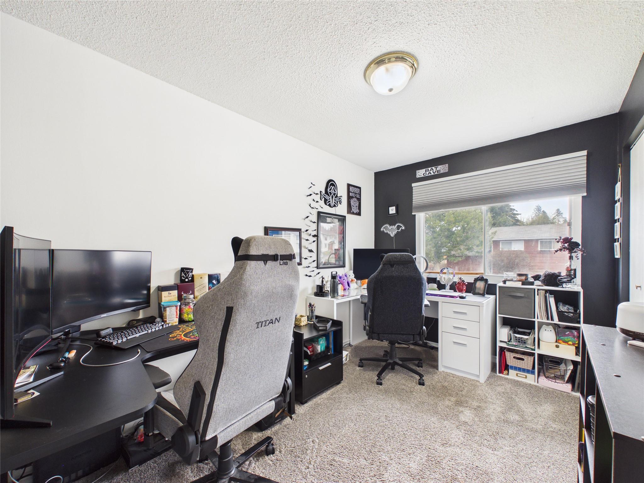 2320 5Th Street, Cranbrook, BC - Indoor