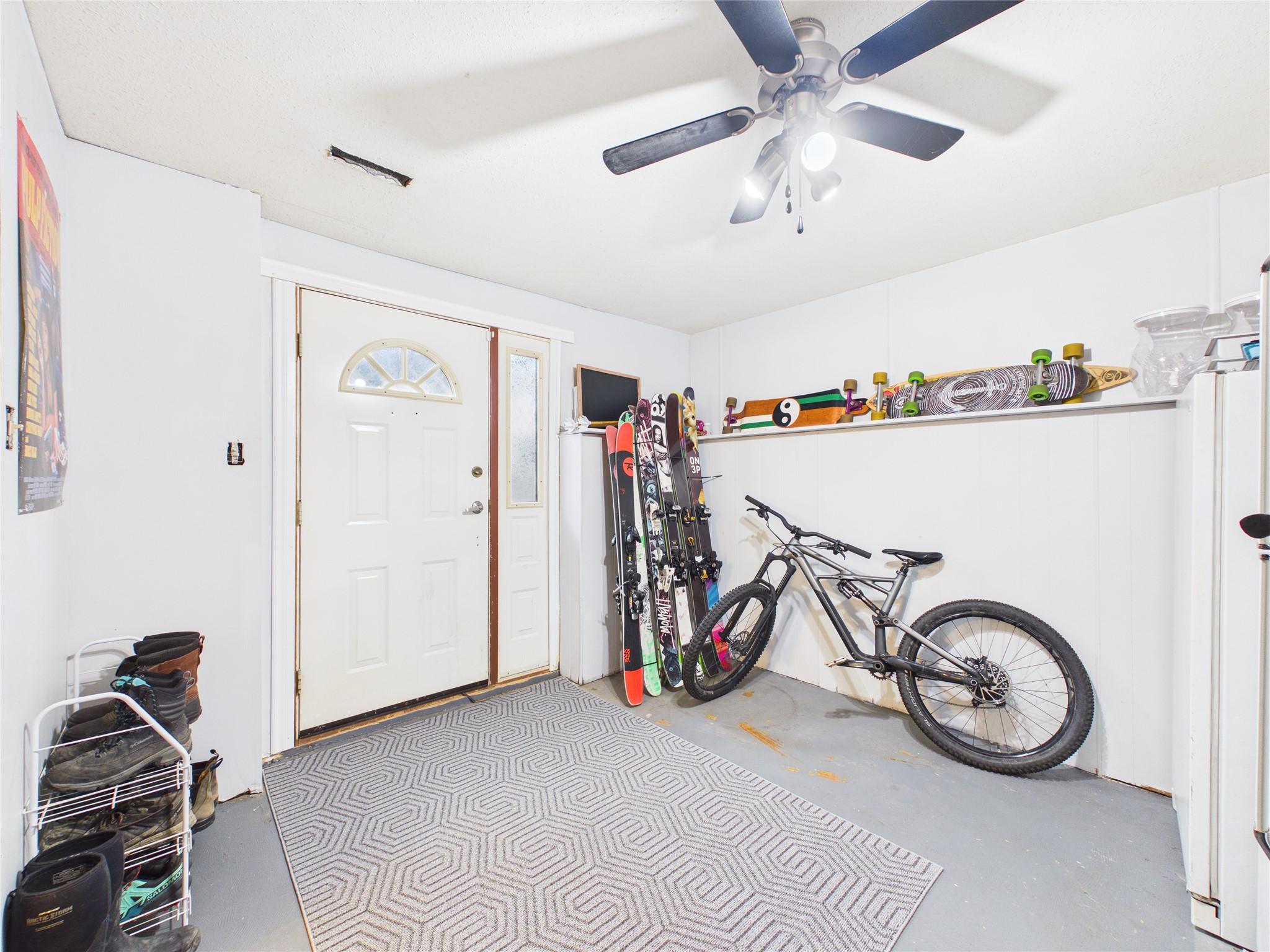 2320 5Th Street, Cranbrook, BC - Indoor Photo Showing Other Room